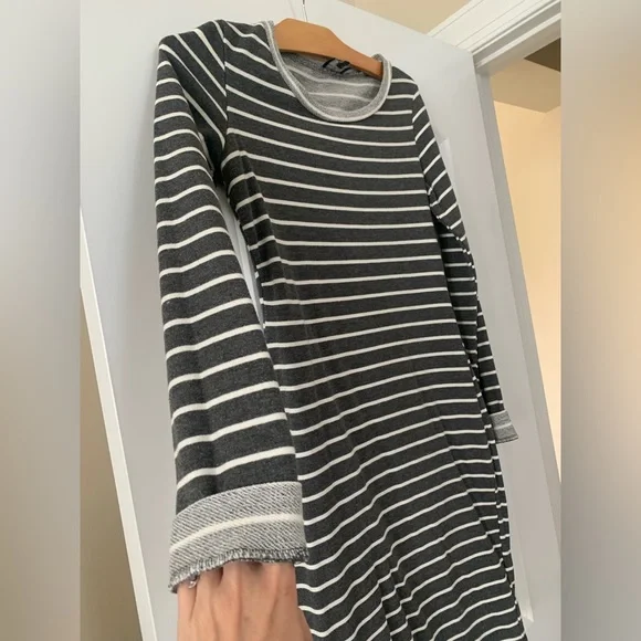 Market & Spruce Dress - Picture 4 of 7